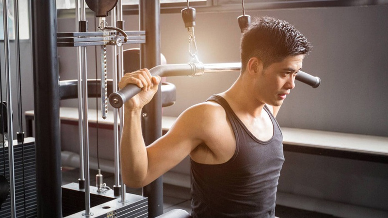 Tránh tập hai nhóm cơ lớn bao gồm mông, đùi, xô và lưng trong cùng cùng 1 lịch tập gym