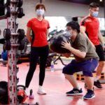 Tập gym ở tuổi dậy thì có bị lùn không?