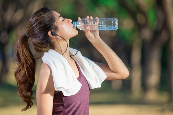 Những lưu ý quan trọng khi uống nước giảm cân